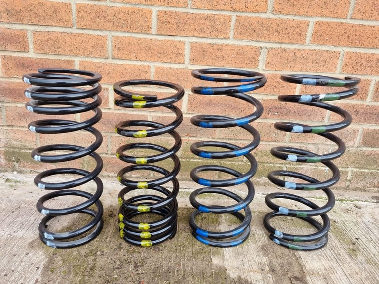 Land Rover Defender 110 Coil Springs – Set of 4