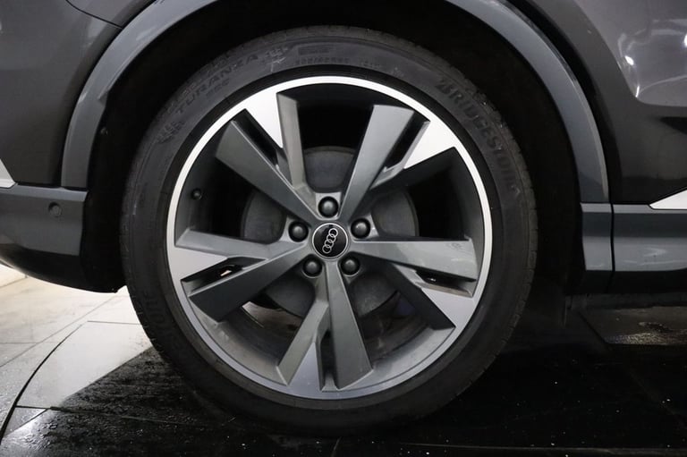 2023 Audi Q4 e-tron 35 S line SUV 5dr Auto 55kWh (APPLE CAR PLAY) ESTATE ELECTRIC Automatic