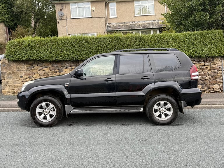 2007 Toyota Landcruiser LC4 3.0 D4-D AUTO 4X4 BLACK ESTATE Diesel Automatic