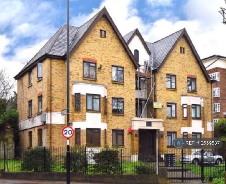 1 bedroom flat in Dukes Court, Lewisham, SE13 (1 bed) (#2659687)
