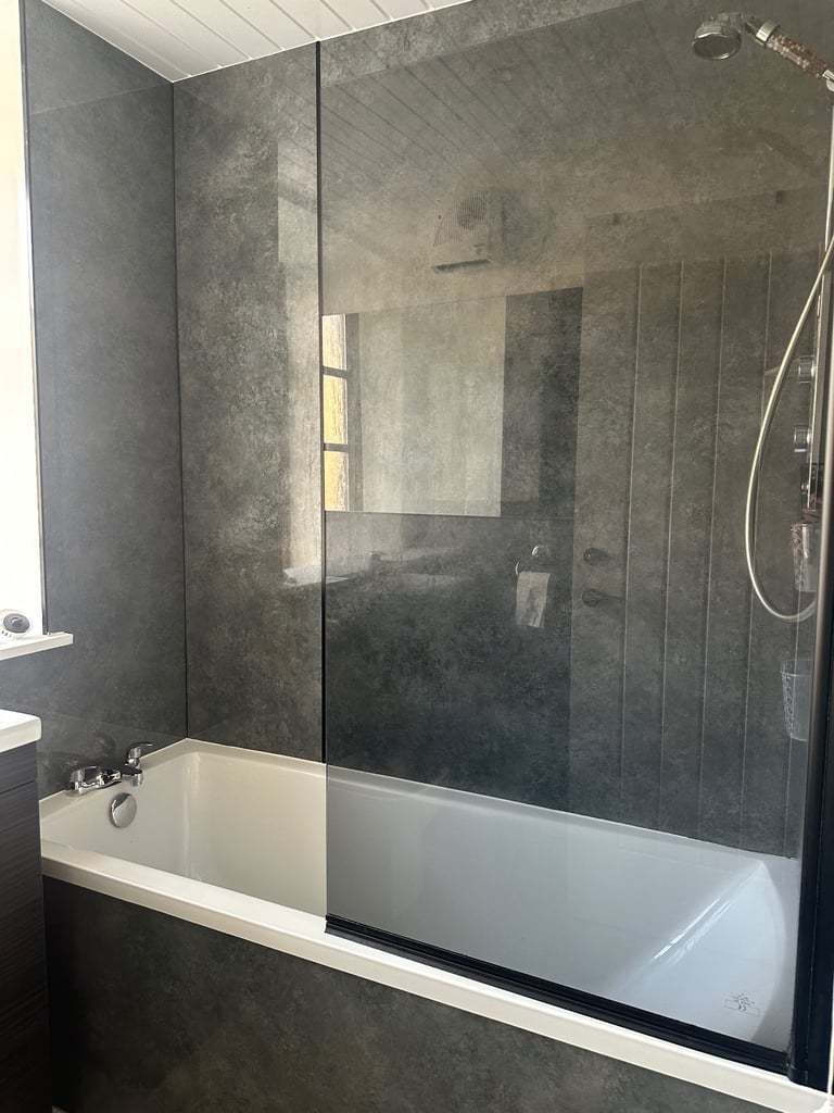 !! Immaculate Modern Flat for Rent !! 