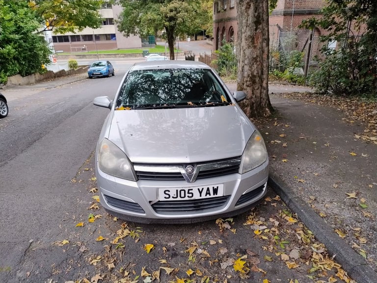 2005 vauxhall astra 1.6 semi automatic petrol hatchback