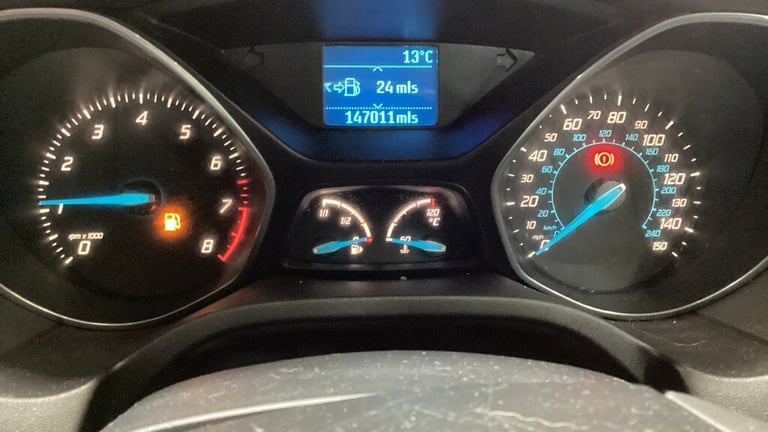 2011 Ford Focus 1.6 125 Zetec 5dr HATCHBACK Petrol Manual