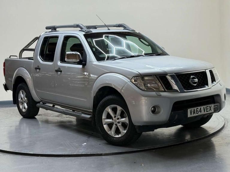 2015 Nissan Navara 2.5 dCi Tekna 4WD Euro 5 4dr Pickup Diesel Manual