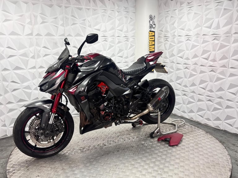 2016 Kawasaki ZR1000 | *WARRANTY PROVIDED*