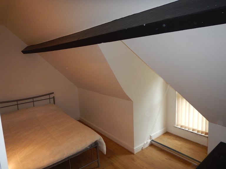 5 Bedroom Professional House