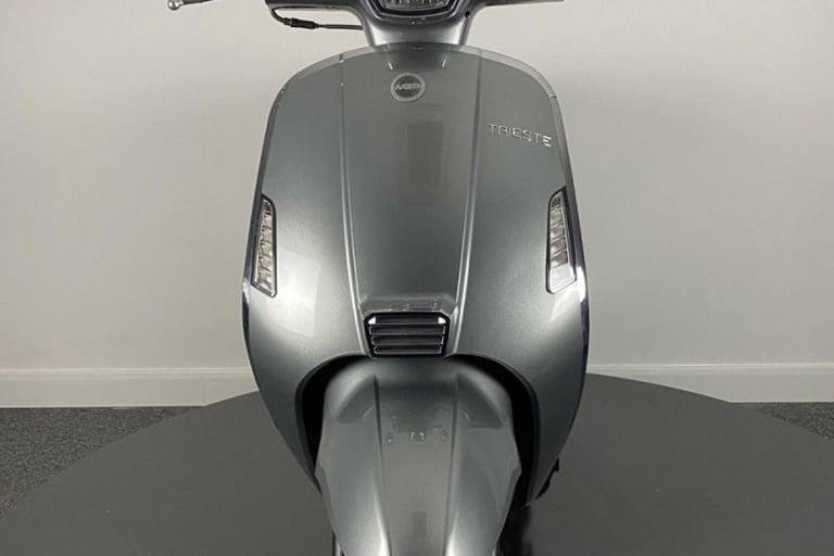 NEW MGB Trieste 125cc Scooter Affordable Reliable Commuter A1 Licence Learner