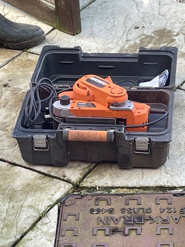Works belt sander