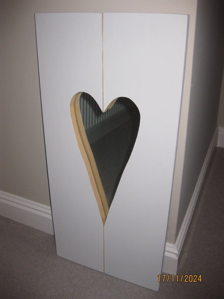 Decorative Mirror with Wooden Surround.  Very Good Condition 