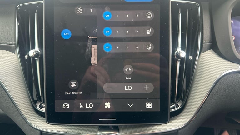 2025 Volvo XC60 Black Edition Ultra, T8 AWD Plug-in hybrid, Electric/Petrol ESTATE Petrol/Electri...