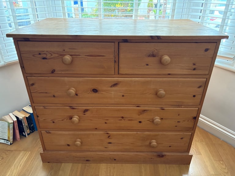 Pine Chest of Drawers