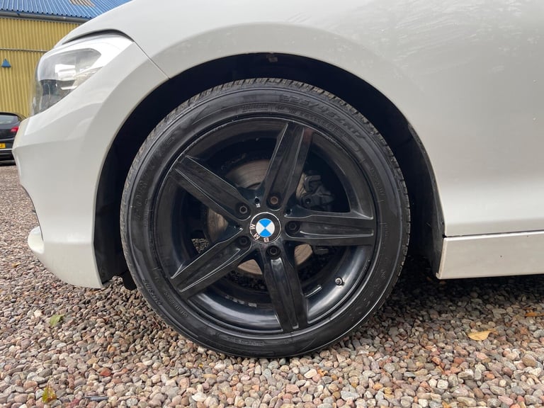 2017 BMW 1 Series 118i [1.5] Sport 5dr [Nav] HATCHBACK PETROL Manual