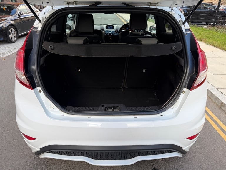 2014 Ford Fiesta 1.6 EcoBoost ST-2 3dr HATCHBACK Petrol Manual