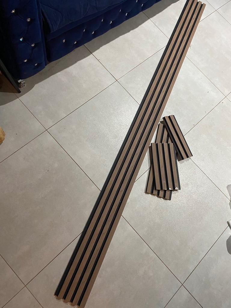 SlatWall Waterproof Natural Oak and Black Panel