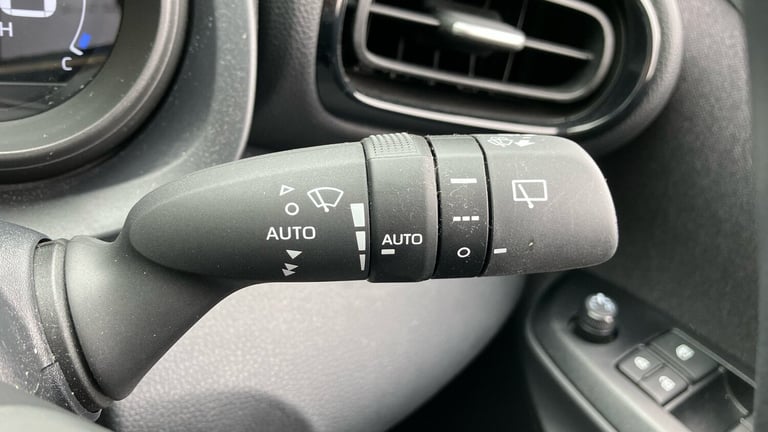 2023 Toyota Yaris 1.5 Hybrid Design 5dr CVT Hybrid Hatchback Hatchback Hybrid Automatic