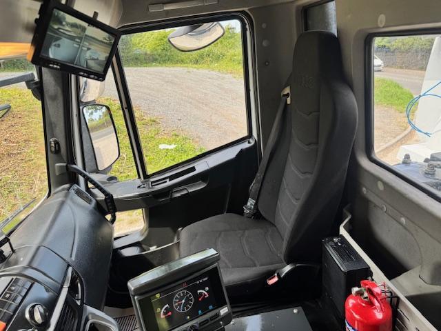 2018 18 Iveco Eurocargo 150-220 E6 Johnston VT651 dual sweep gully arm
