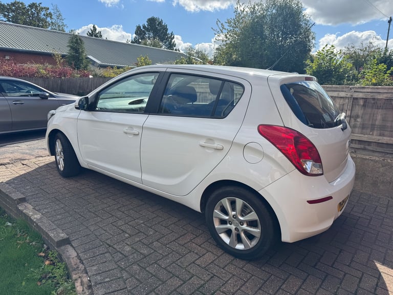 Hyundai, Automatic I20, Hatchback, 2014, Other, 1396 (cc), 5 doors