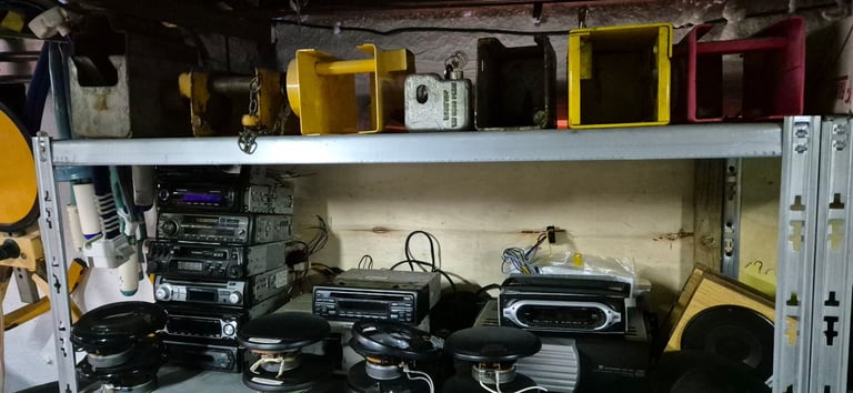 CARAVAN BREAKER used camper caravan motorhome parts.