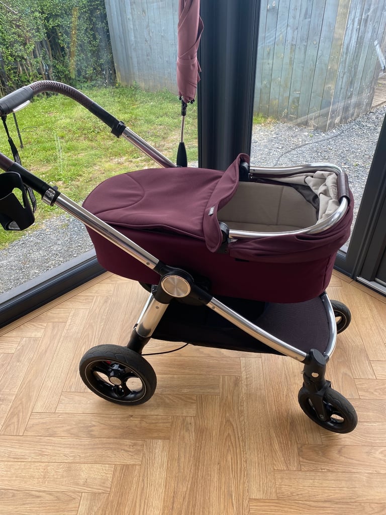 Mamas & Papps Mulberry Ocarro pram and carry tot bundle