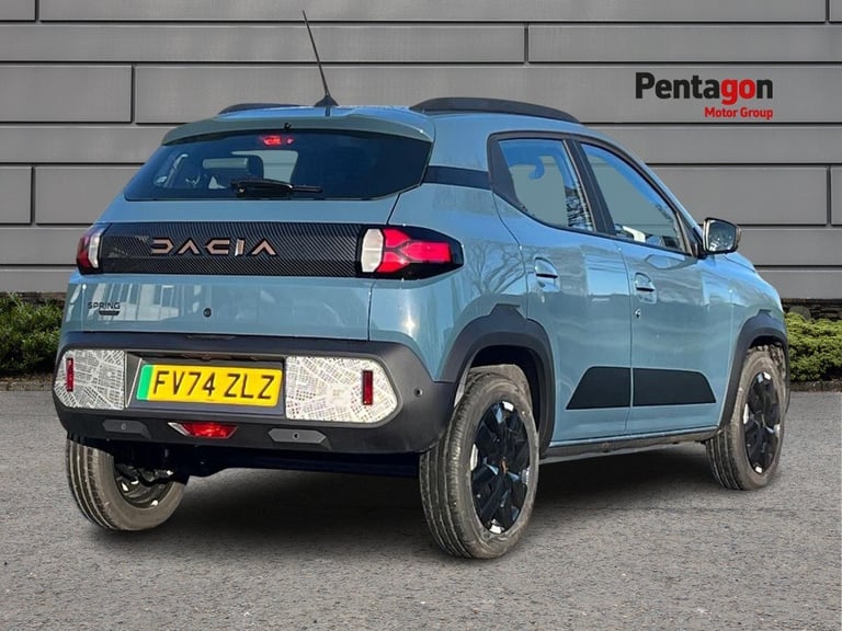  Dacia Spring 65 26.8kwh Extreme Hatchback 5dr Electric Auto 65 ps Electric