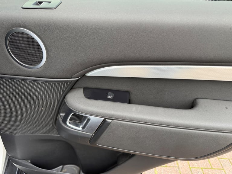 2020 Land Rover Discovery 3.0 SD6 Landmark Edition 5dr Auto ESTATE DIESEL Automatic