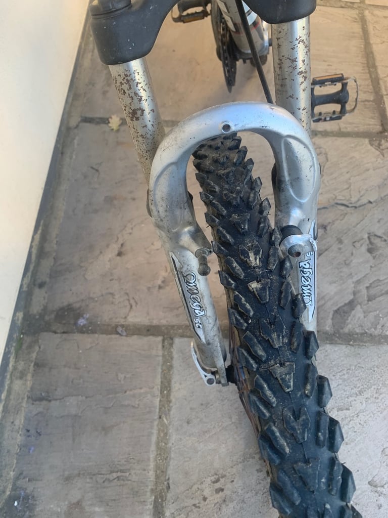 GT aggressor mountain bike
