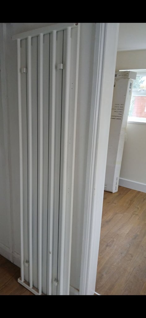 Vertical white dome radiator 