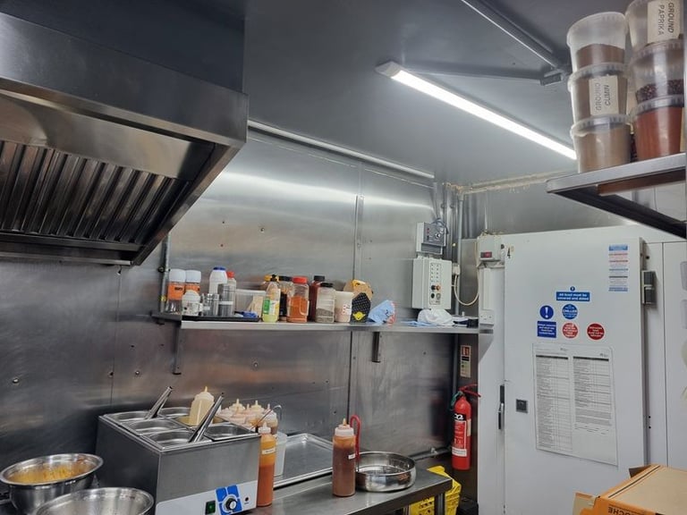 Burger shop for sale – REF: RB552