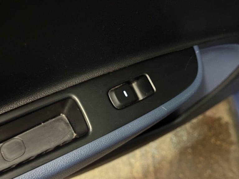 2016 Hyundai i10 1.0 SE Euro 5 5dr HATCHBACK Petrol Manual