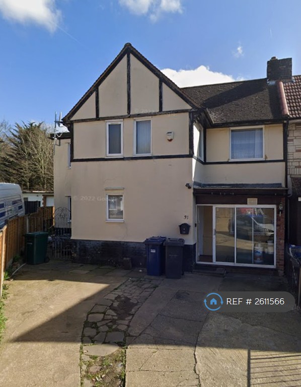 image for 4 bedroom house in Coppetts Close, London, N12 (4 bed) (#2611566)