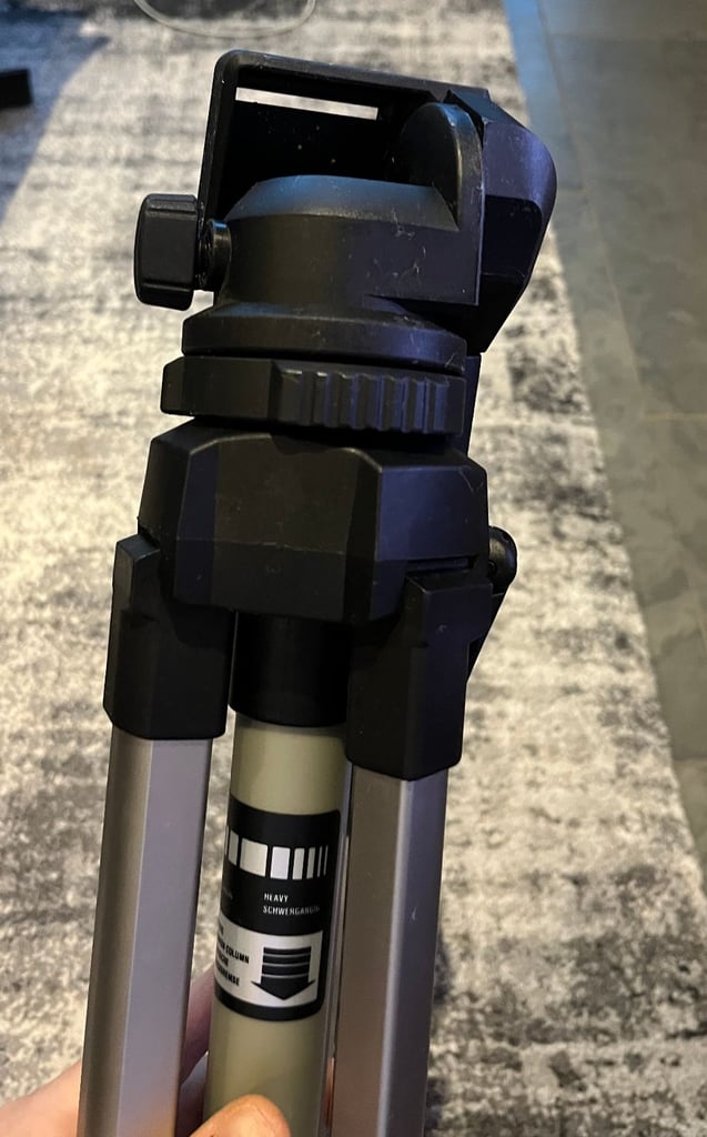 Professional Camera Tripod | Miranda Titan 20 Pan & Tilt Head Tripod