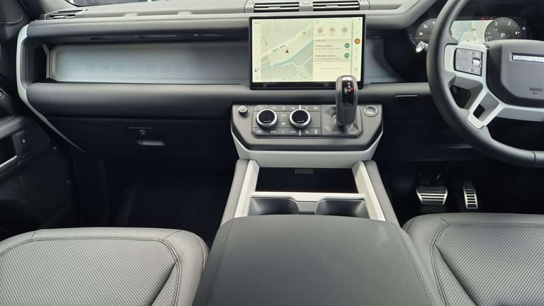 2024 Land Rover Defender 3.0 D350 X-Dynamic SE 90 3dr Auto ESTATE DIESEL Automatic