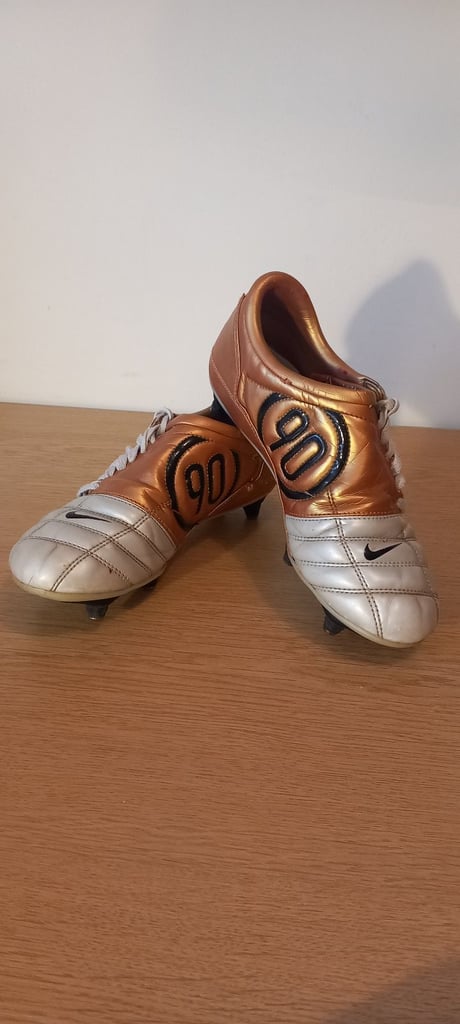 Nike total 90 lll SG original 2004 football boots 