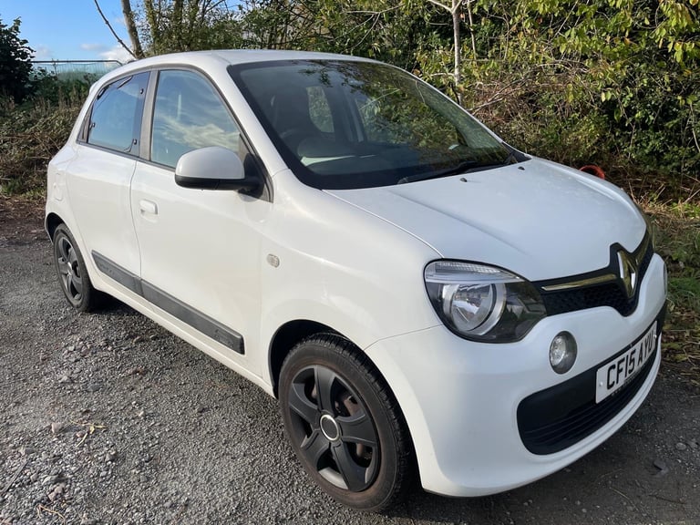 RENAULT TWINGO 1.0 SCE 15 REG 5 DOOR 12 MONTHS MOT ROAD TAX £20 LOW INSURANCE 50+MPG