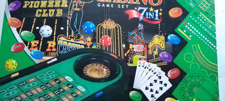Casino 7 in 1 compendium game set 