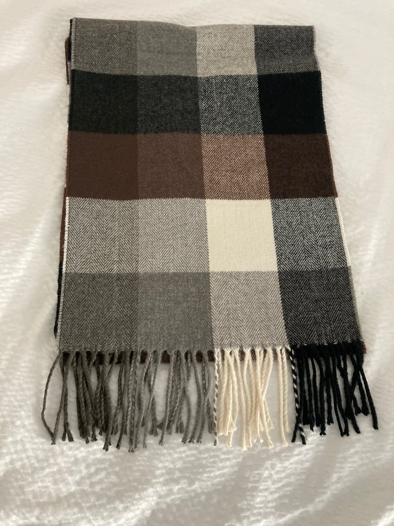 image for New unworn scarf - Soft ‘Cashmere feel’ 