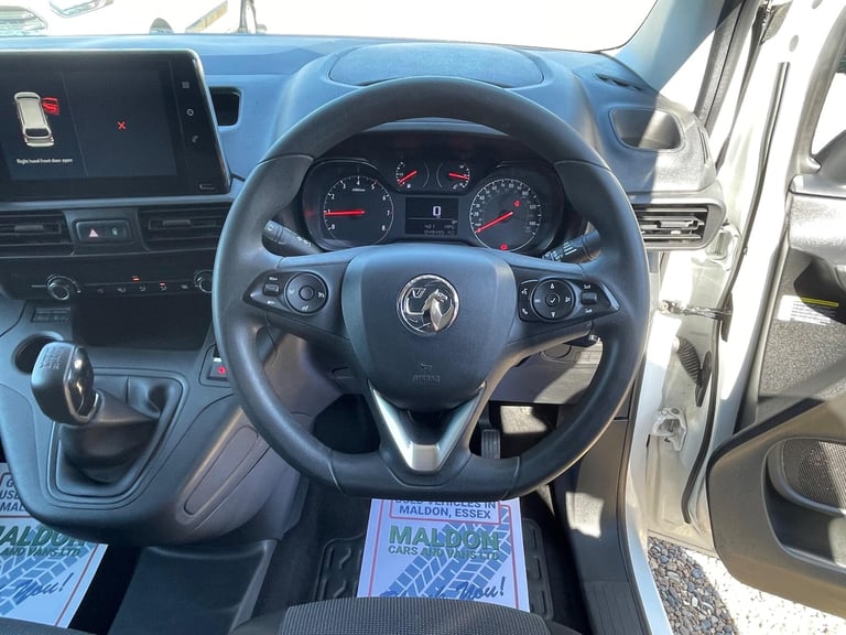 2020 Vauxhall Combo 1.5 Turbo D 2300 Sportive L2 H1 Euro 6 4dr PANEL VAN Diesel Manual