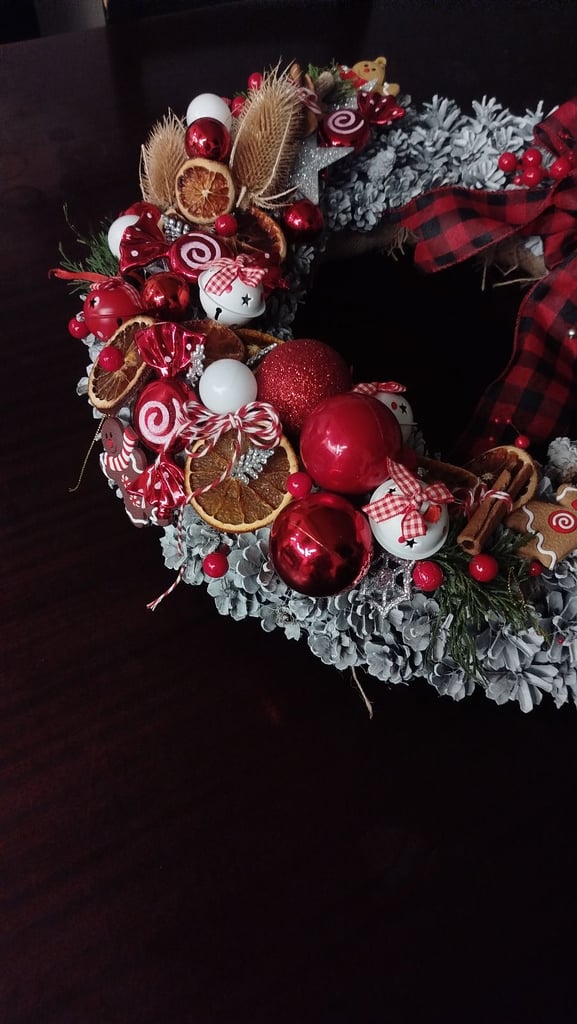 Christmas wreath for front door 