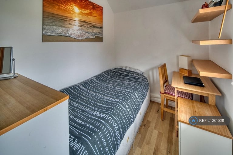 6 bedroom house in Haycombe Drive, Bath, BA2 (6 bed) (#2616211)