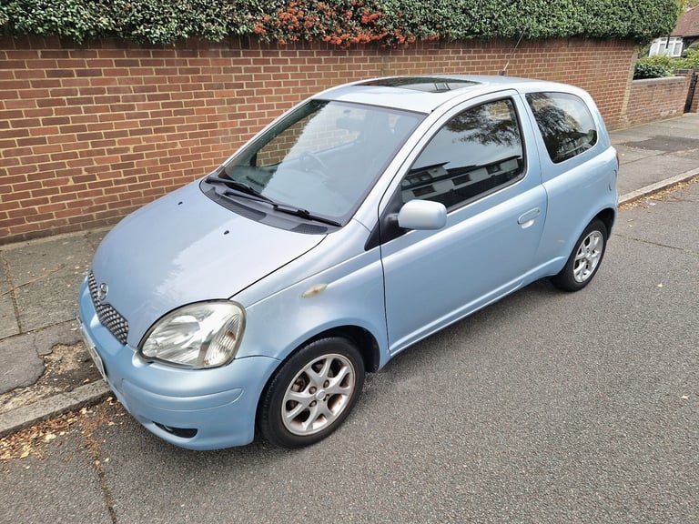 AUTO TOYOTA YARIS 1.3 VVT-I ULEZ FREE DRIVES GREAT 