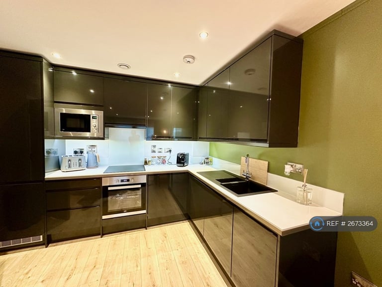 1 bedroom flat in Notte Street, Plymouth, PL1 (1 bed) (#2673364)