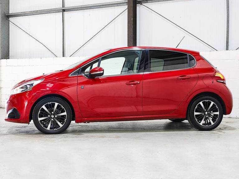 2019 Peugeot 208 1.2 PureTech 82 Tech Edition 5dr [Start Stop] HATCHBACK PETROL Manual
