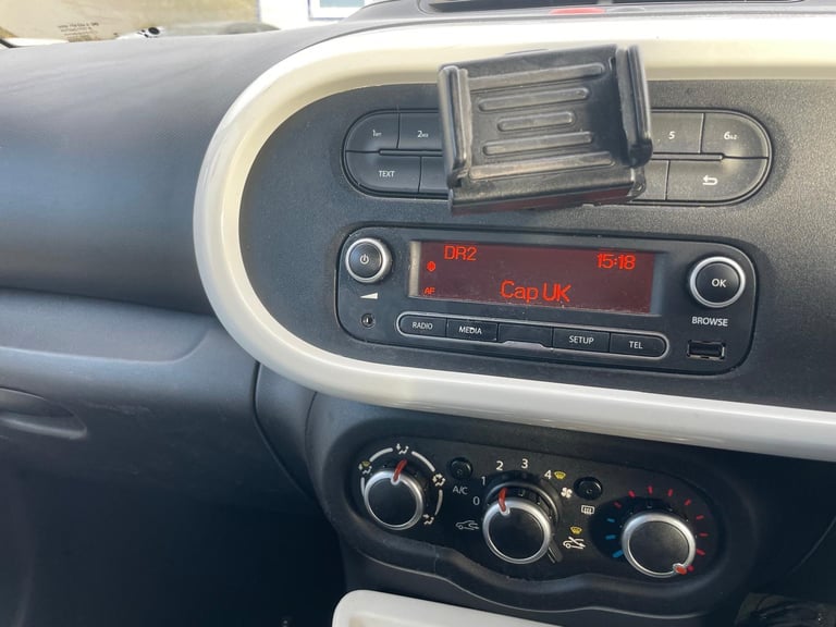 RENAULT TWINGO 1.0 SCE 15 REG 5 DOOR 12 MONTHS MOT ROAD TAX £20 LOW INSURANCE 50+MPG