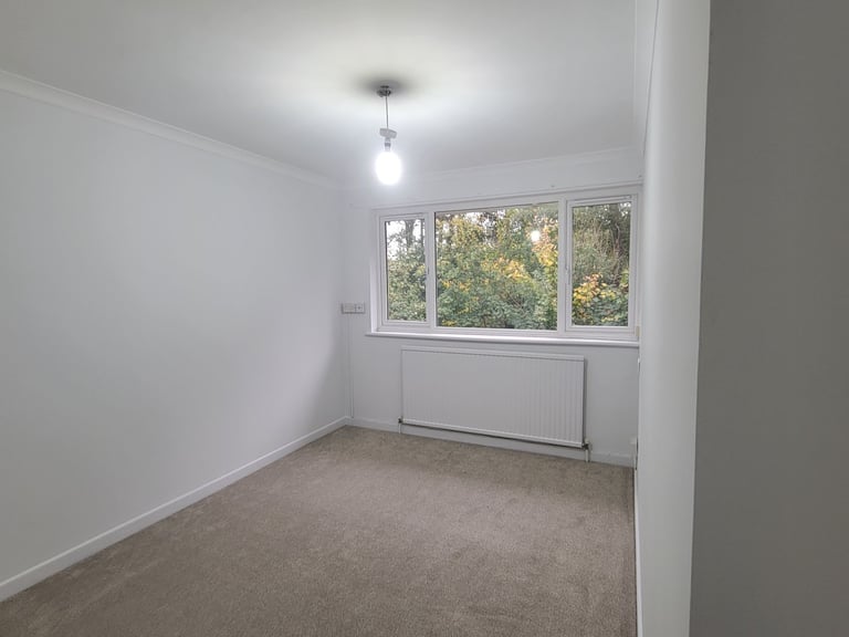 3 bedroom terraced house to rent in Liss