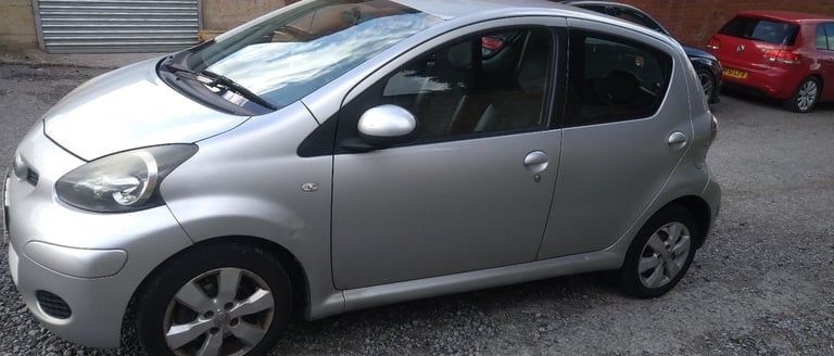 Toyota, AYGO, Hatchback, 2012, Manual, 998 (cc), 5 doors