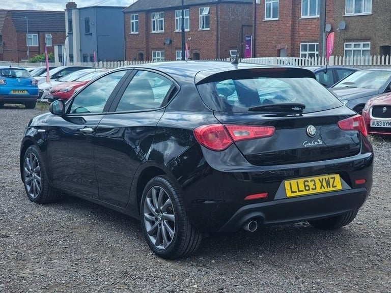 2013 Alfa Romeo Giulietta 1.6 JTDM-2 Collezione Euro 5 (s/s) 5dr HATCHBACK Diesel Manual