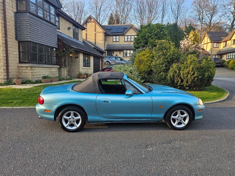 ★MAZDA MX-5 1.8-vvt ★50,000 MILES! STUNNING EXAMPLE! RARE CRYSTAL BLUE COLOUR MX5 ROADSTER 146BHP 
