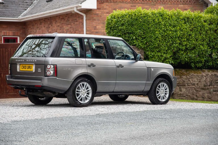 2010 Land Rover RANGE ROVER HSE 3.0 TD V8 4x4 Range Rover ESTATE DIESEL Automatic