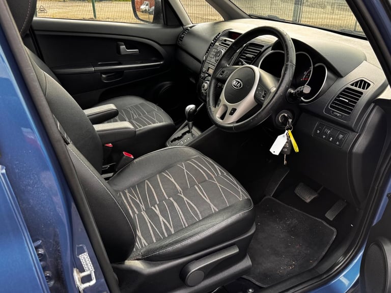  Kia Venga 1.6 3 MPV 5dr Petrol Auto Euro 5 (Sat Nav) (123 bhp) Petrol Automatic