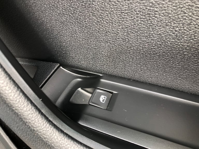 2018 Skoda Superb 2.0 TDI CR SE Technology 5dr DSG [7 Speed] ESTATE Diesel Automatic